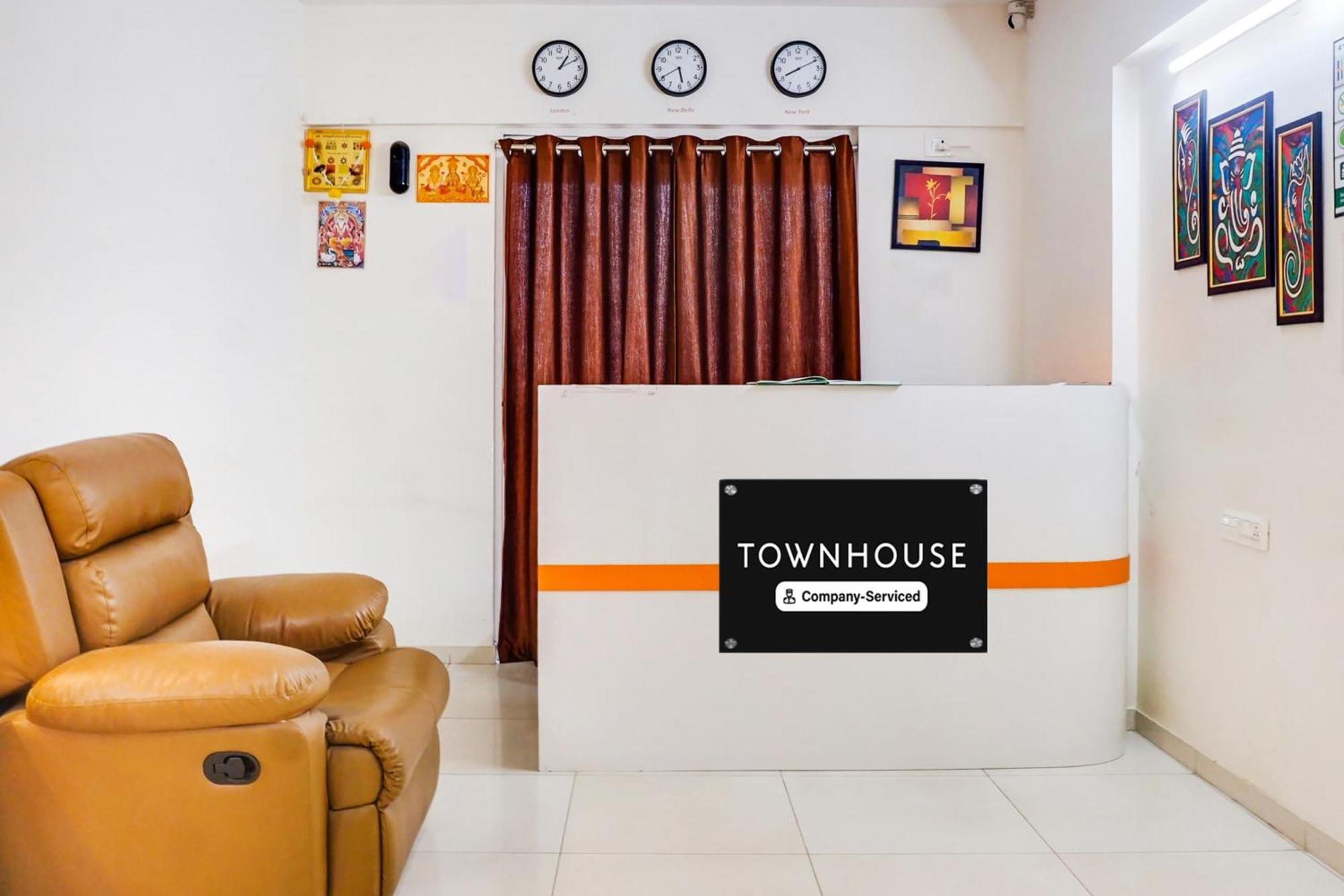 Super Townhouse Lohegaon Near Pune Airport Formerly Landmark Regency Lohogaon Exterior photo