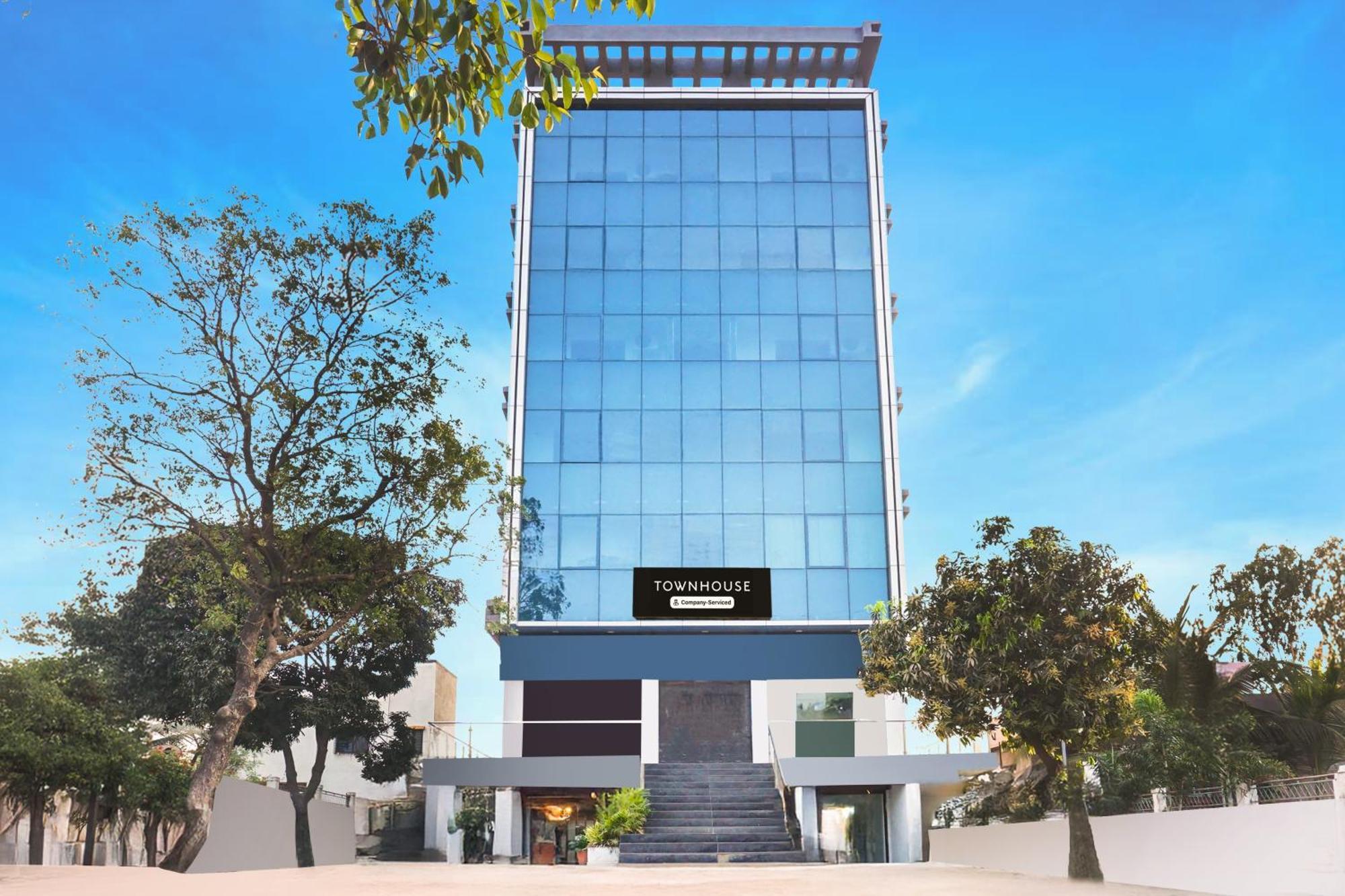 Super Townhouse Lohegaon Near Pune Airport Formerly Landmark Regency Lohogaon Exterior photo