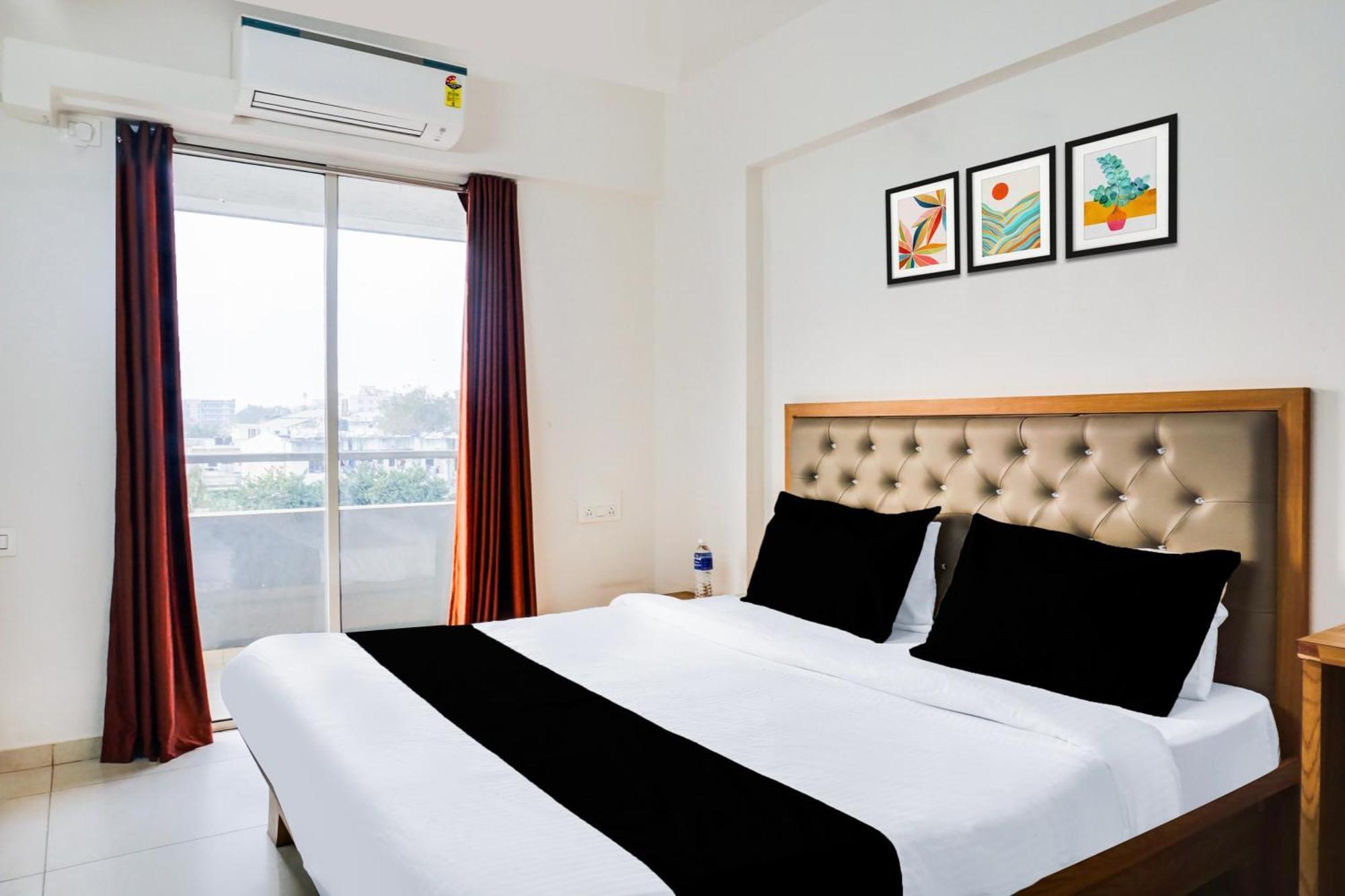 Super Townhouse Lohegaon Near Pune Airport Formerly Landmark Regency Lohogaon Exterior photo