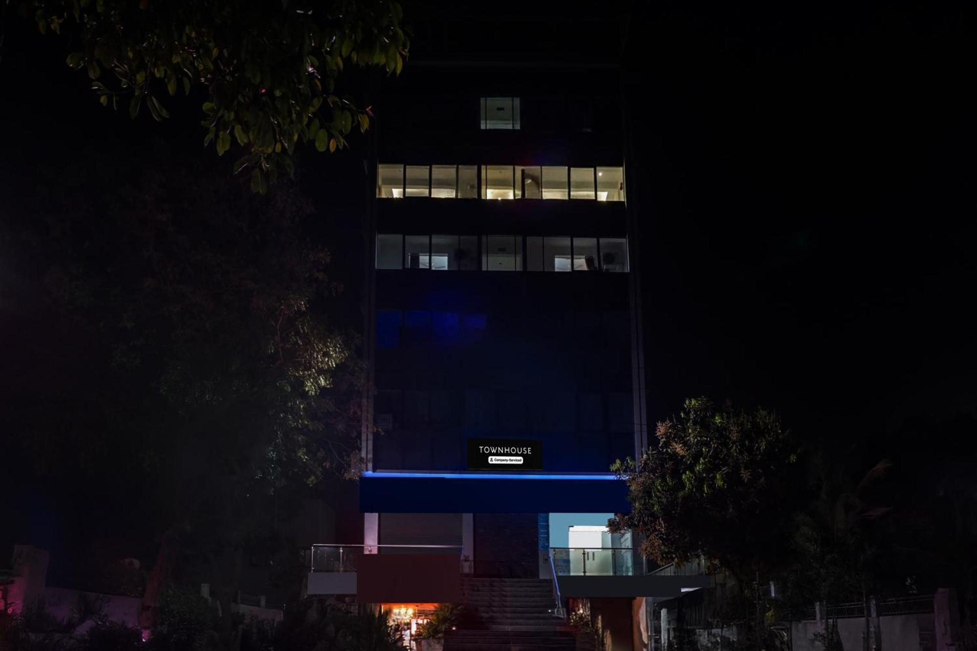 Super Townhouse Lohegaon Near Pune Airport Formerly Landmark Regency Lohogaon Exterior photo